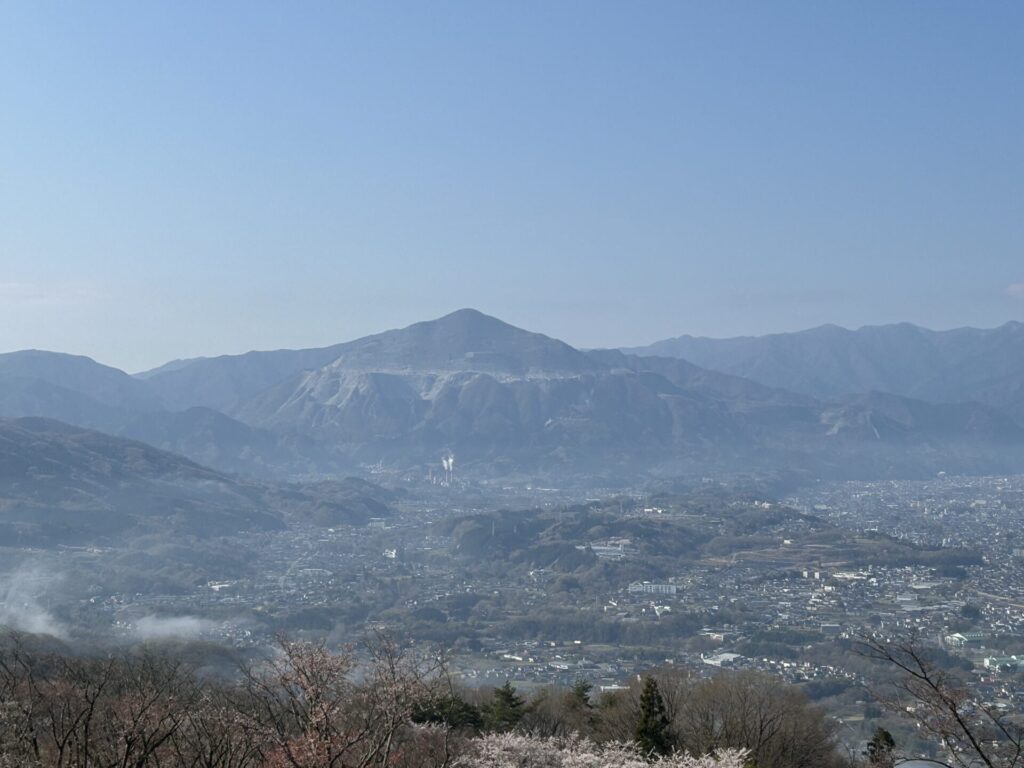 蓑山展望台からの武甲山