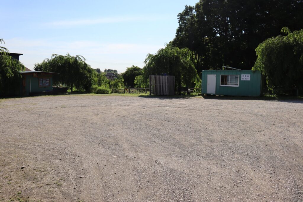 男衾自然公園駐車場