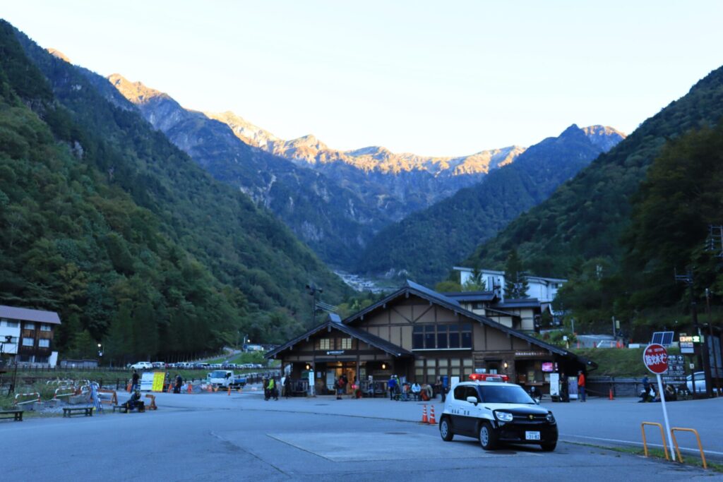 笠ヶ岳登山新穂高駐車場