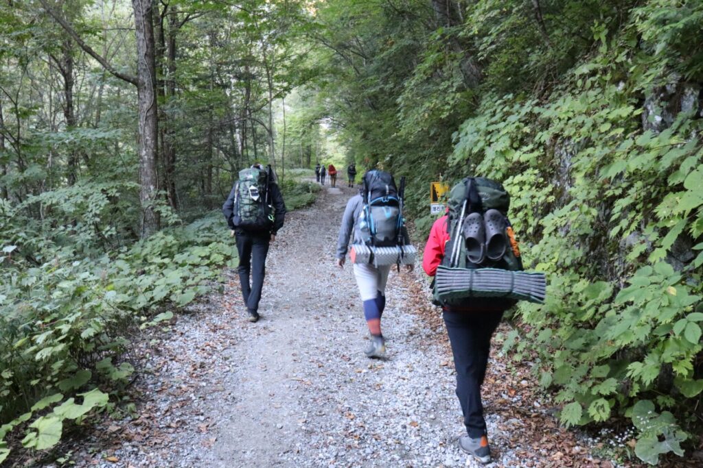 笠ヶ岳登山道林道