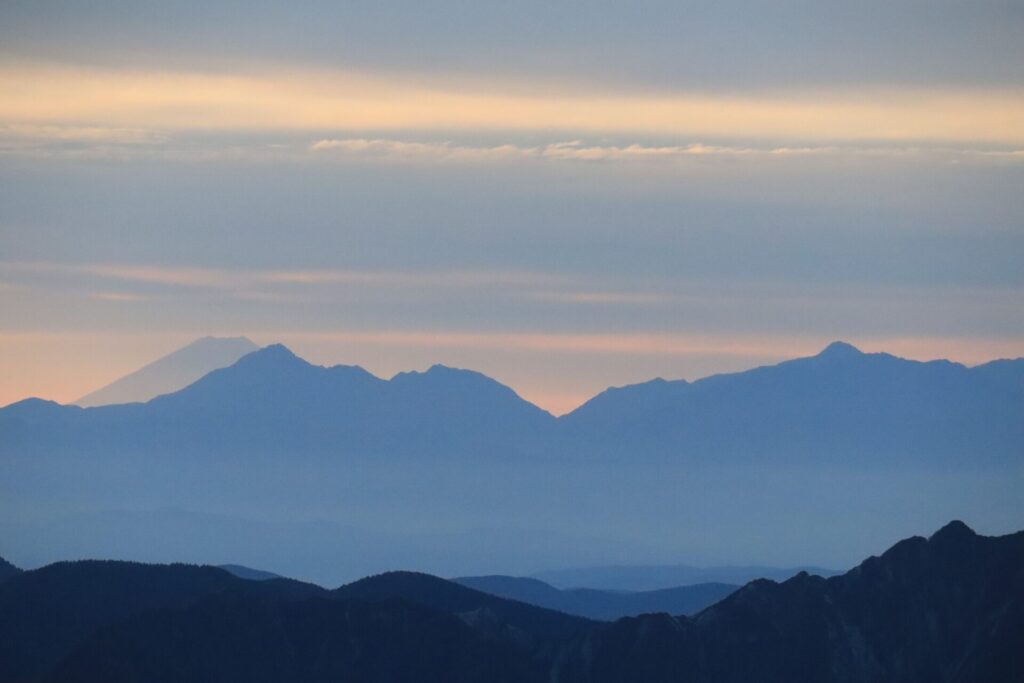 八ヶ岳と富士山