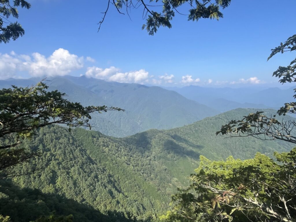 妙法ヶ岳山頂からの景色