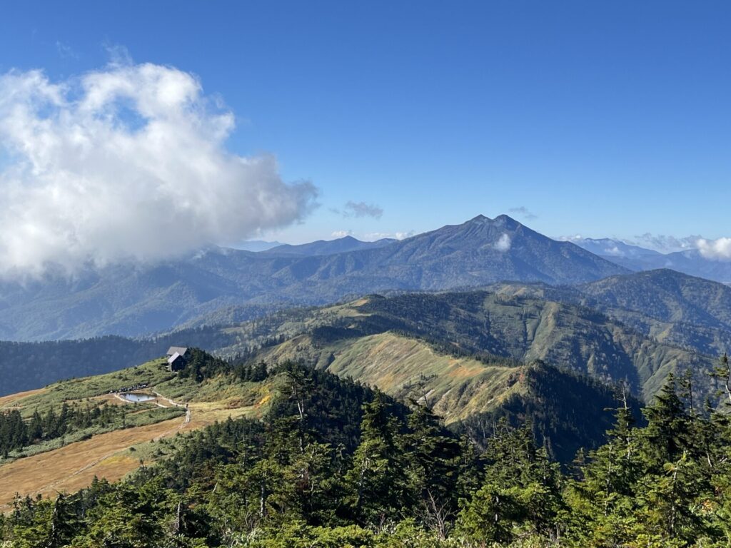 駒ノ小屋と燧ケ岳