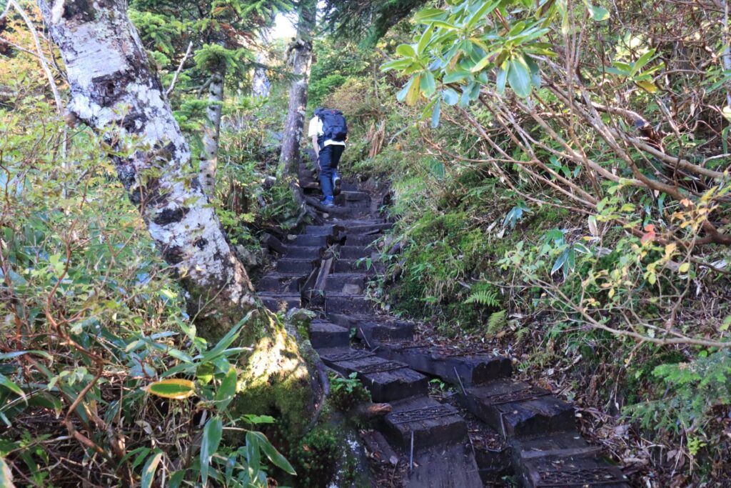 会津駒ケ岳山頂手前