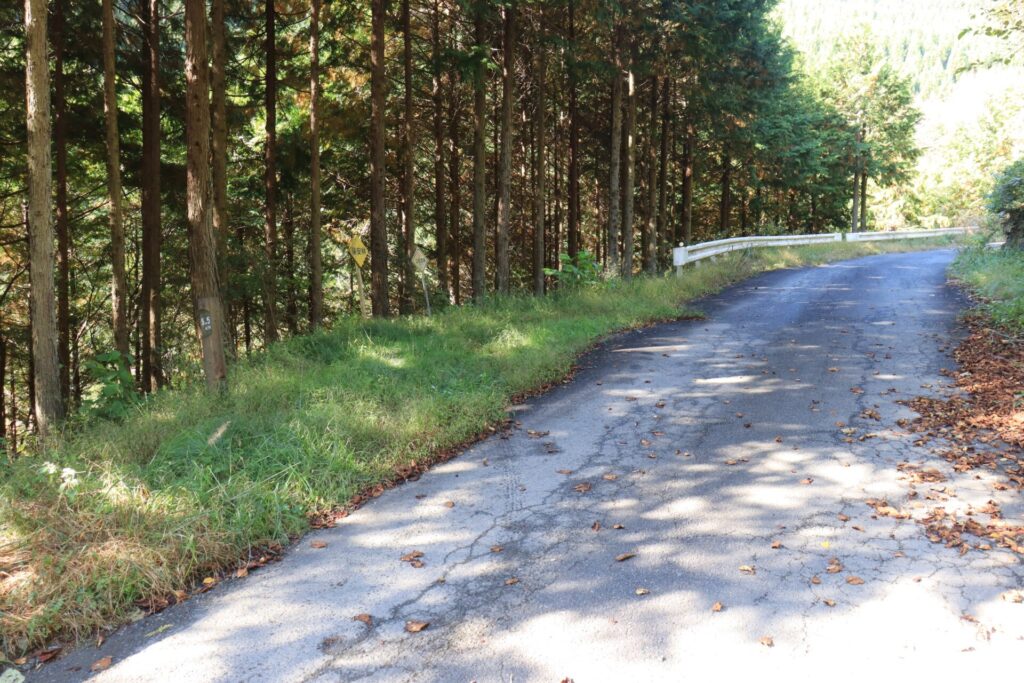 杉ノ峠登山口駐車場