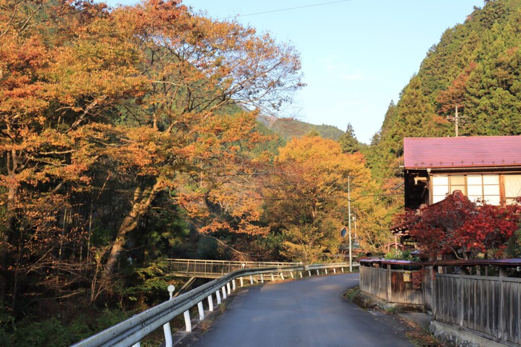 ウノタワ登山開始