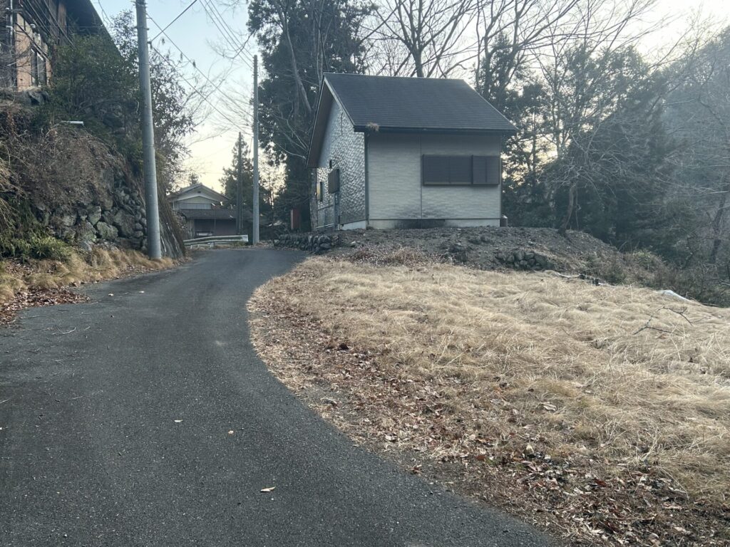 両見山登山駐車場