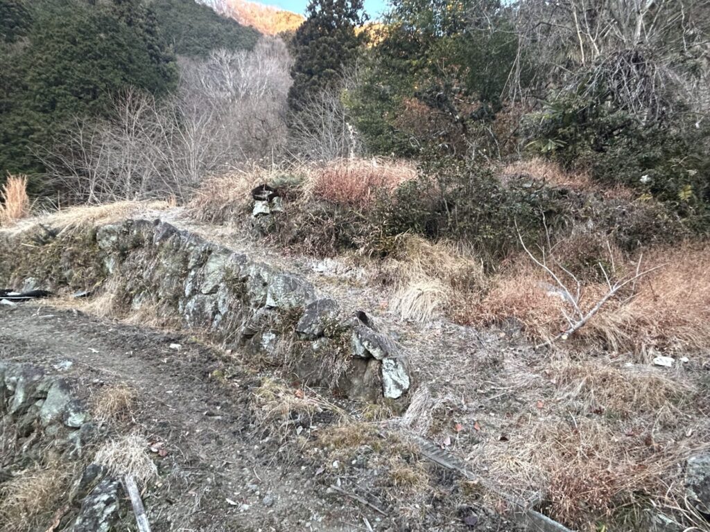 両見山登山道分岐