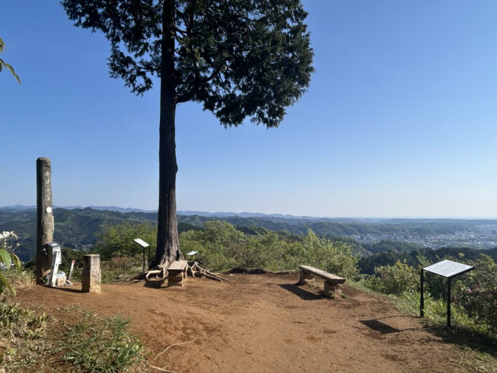 赤ぼっこ山頂広場