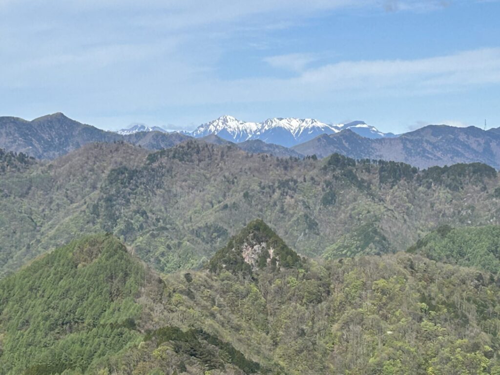 赤岩岳からの八ヶ岳と宗四郎山
