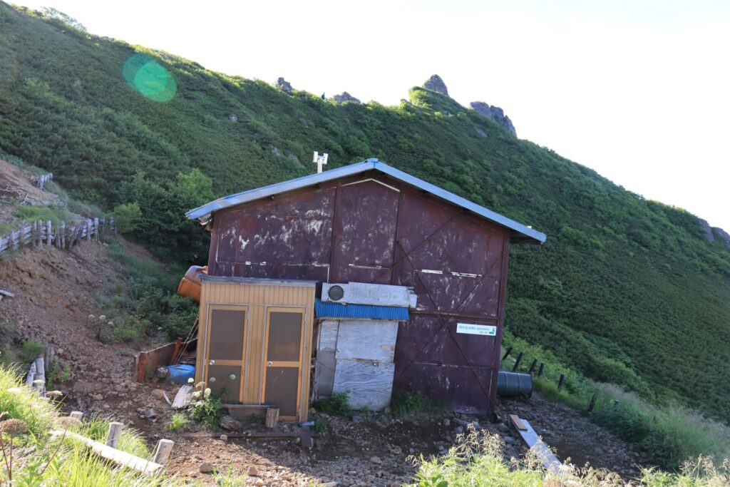 権現小屋