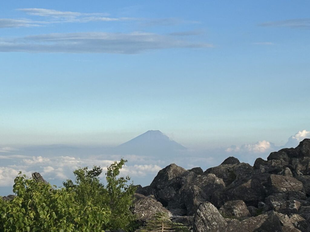 青年小屋からの富士山