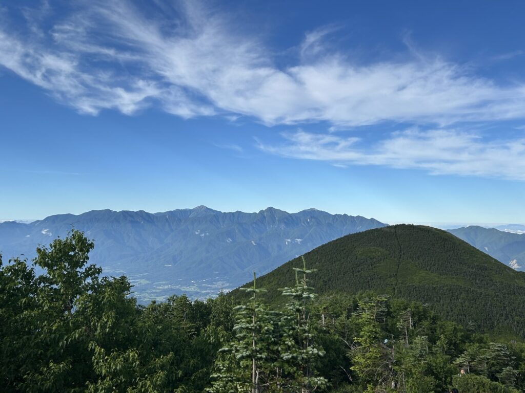権現岳からの編笠山、南アルプス