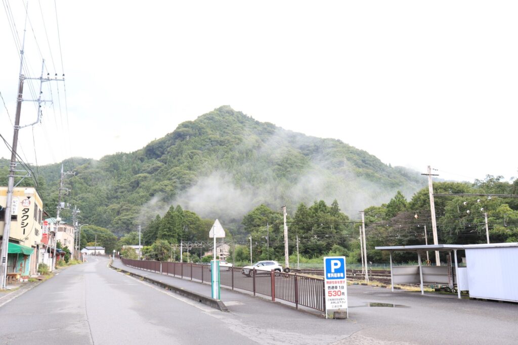 三峰口駅駐車場