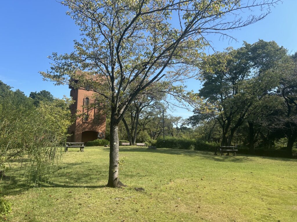 六道山公園広場
