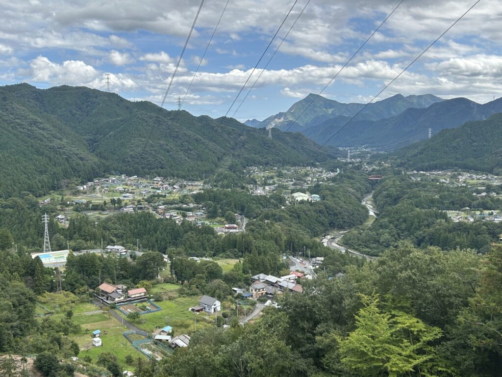秩父御岳山中腹からの景色